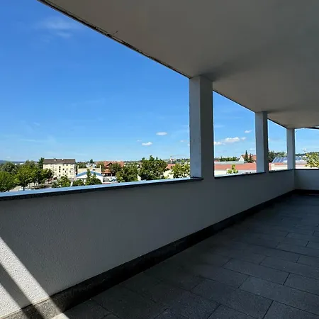 Moderne Fuer Bis Zu 8 Personen Mit Grossem Balkon Apartment Niestetal