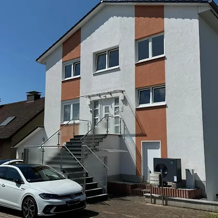 Moderne Fuer Bis Zu 8 Personen Mit Grossem Balkon Niestetal