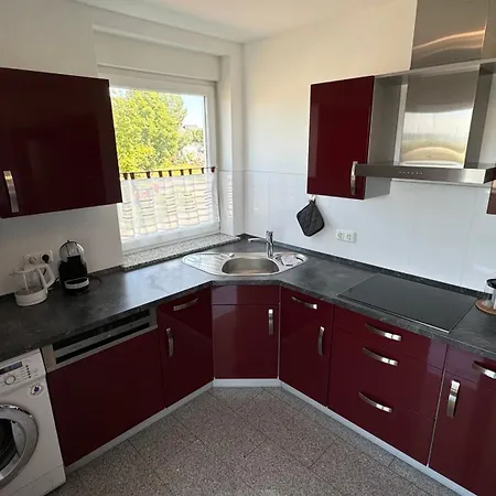 Moderne Für Bis Zu 8 Personen Mit Großem Balkon Apartment